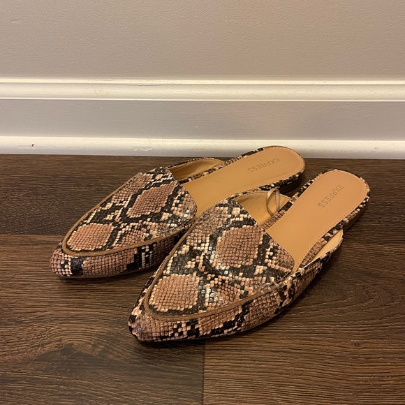 Snakeskin Mules, size 9 - Picture 2 of 4